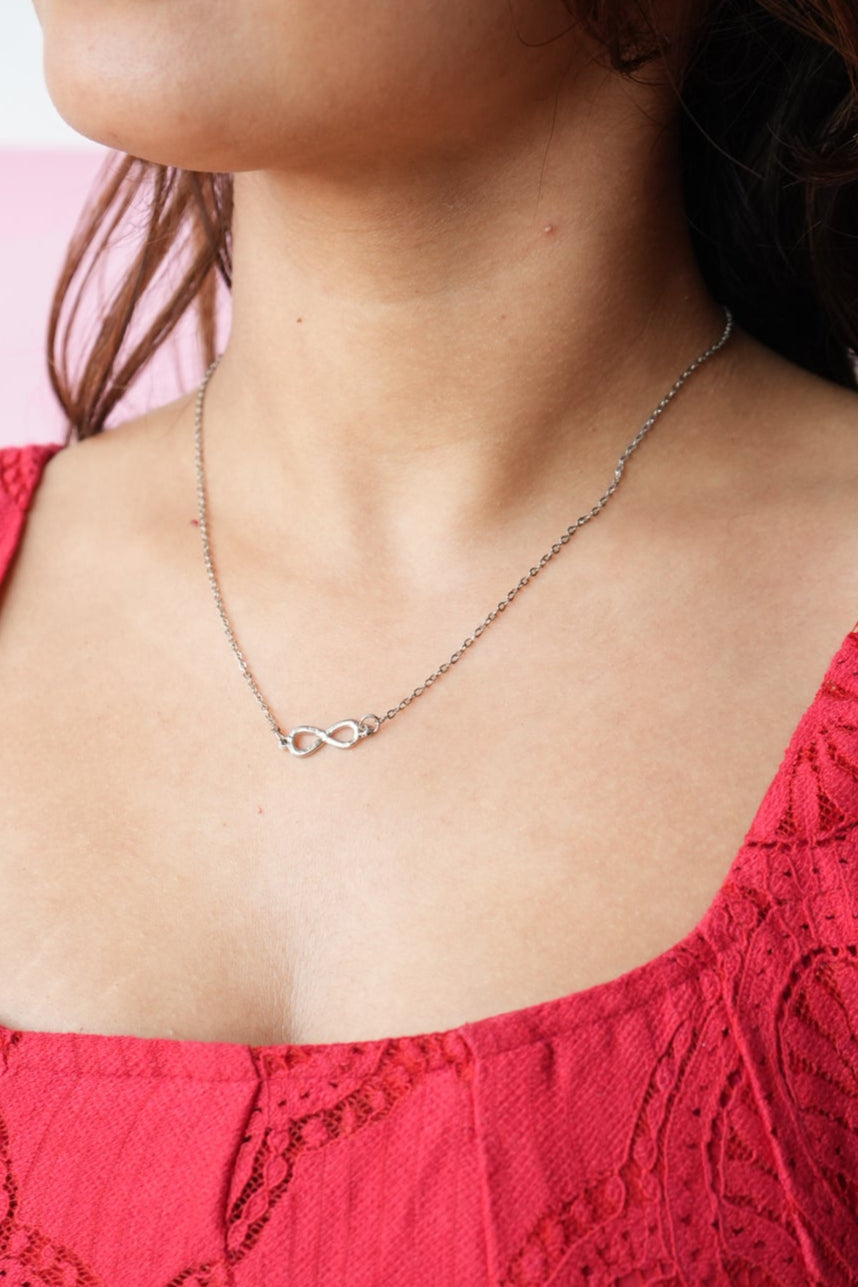 Dainty Silver Infinity Necklace