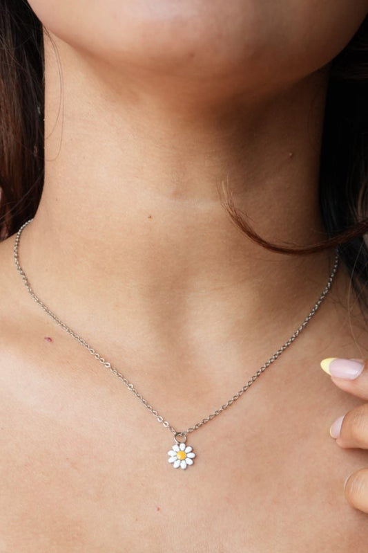 Daisy Charm Necklace